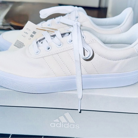Adidas | Classic White Lace-Up Sneakers - Picture 4 of 10